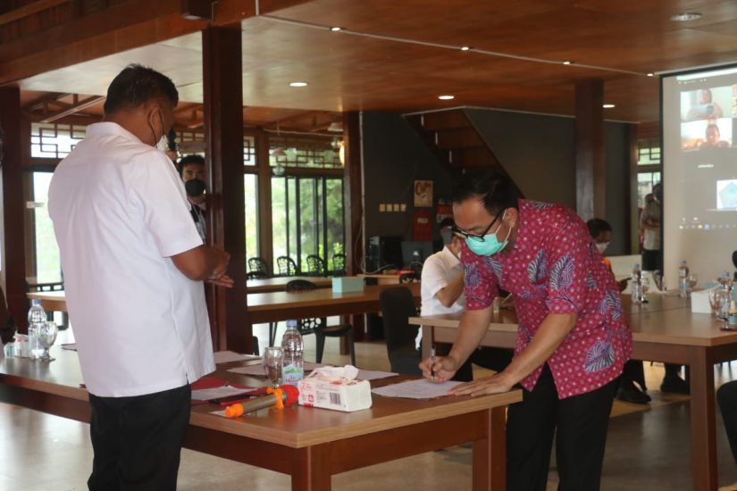 Pengelolaan Sampah Menjadi Energi Listrik, Walikota Caroll Senduk Tanda Tangani Kesepakatan Bersama Gubernur Sulut