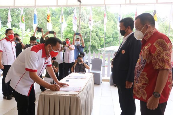 Steven Kandouw Lantik Pengurus KONI Tomohon, Caroll Senduk : Siap Majukan Olahraga di Tomohon