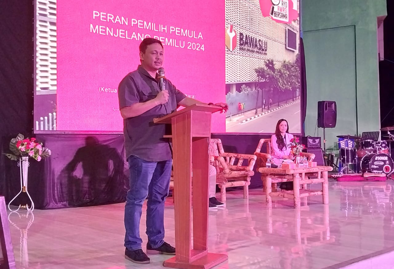 Hari Pahlawan, Ardiles Mewoh Berikan Materi Peran Pemilih Pemula Jelang Pemilu 2024