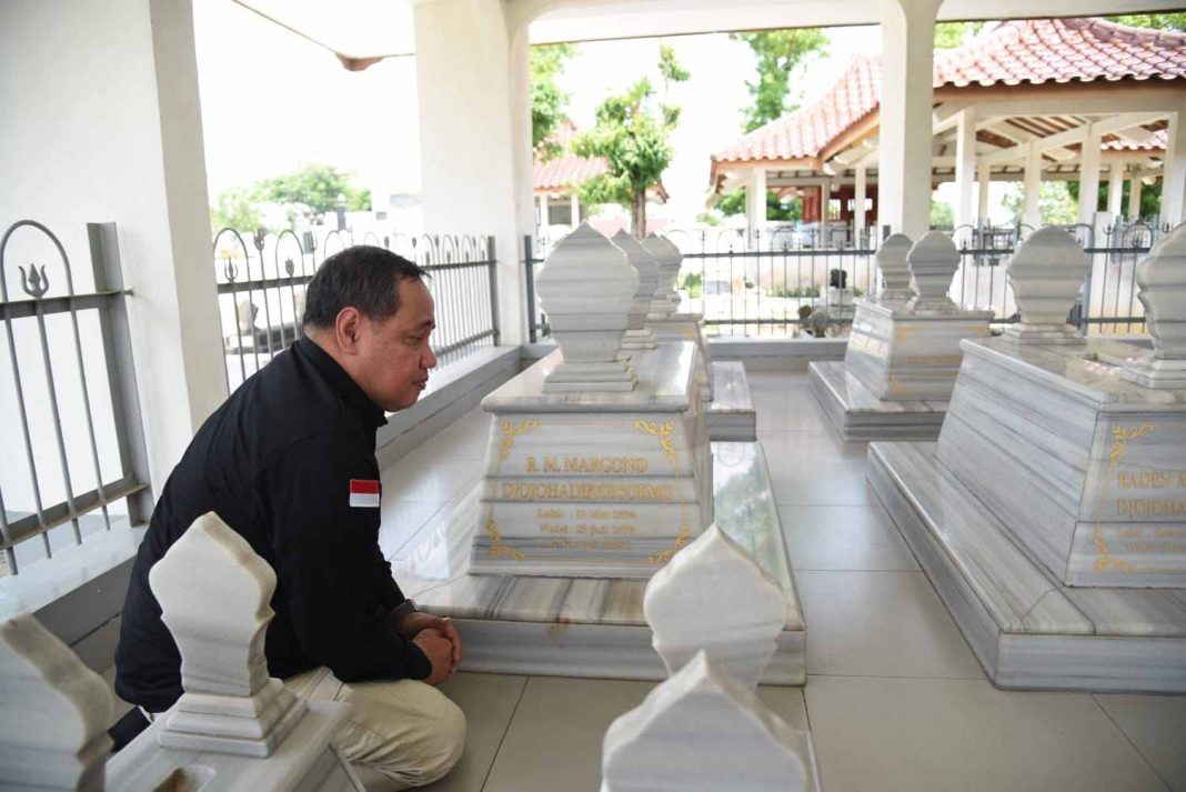 Herwyn Malonda Ziarah Makam Leluhur Presiden Prabowo Subianto, RM Nargono Djojohadikoesoemo