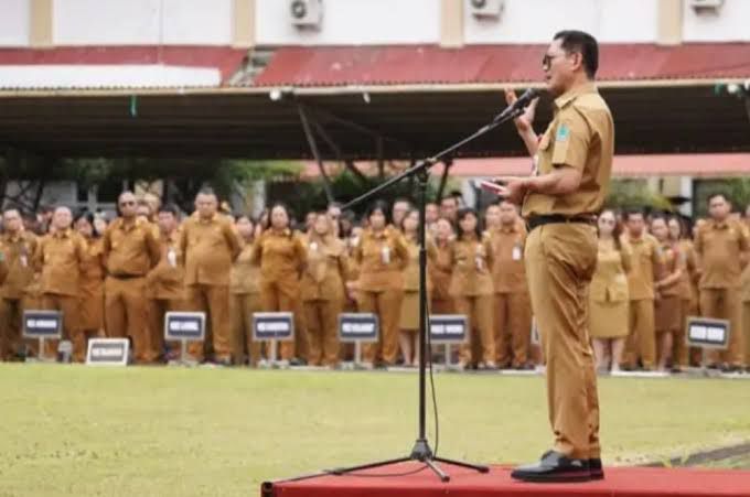 Bupati Joune Ganda Penuhi Janji, Gaji ke-13 ASN Minut Cair Tepat Waktu