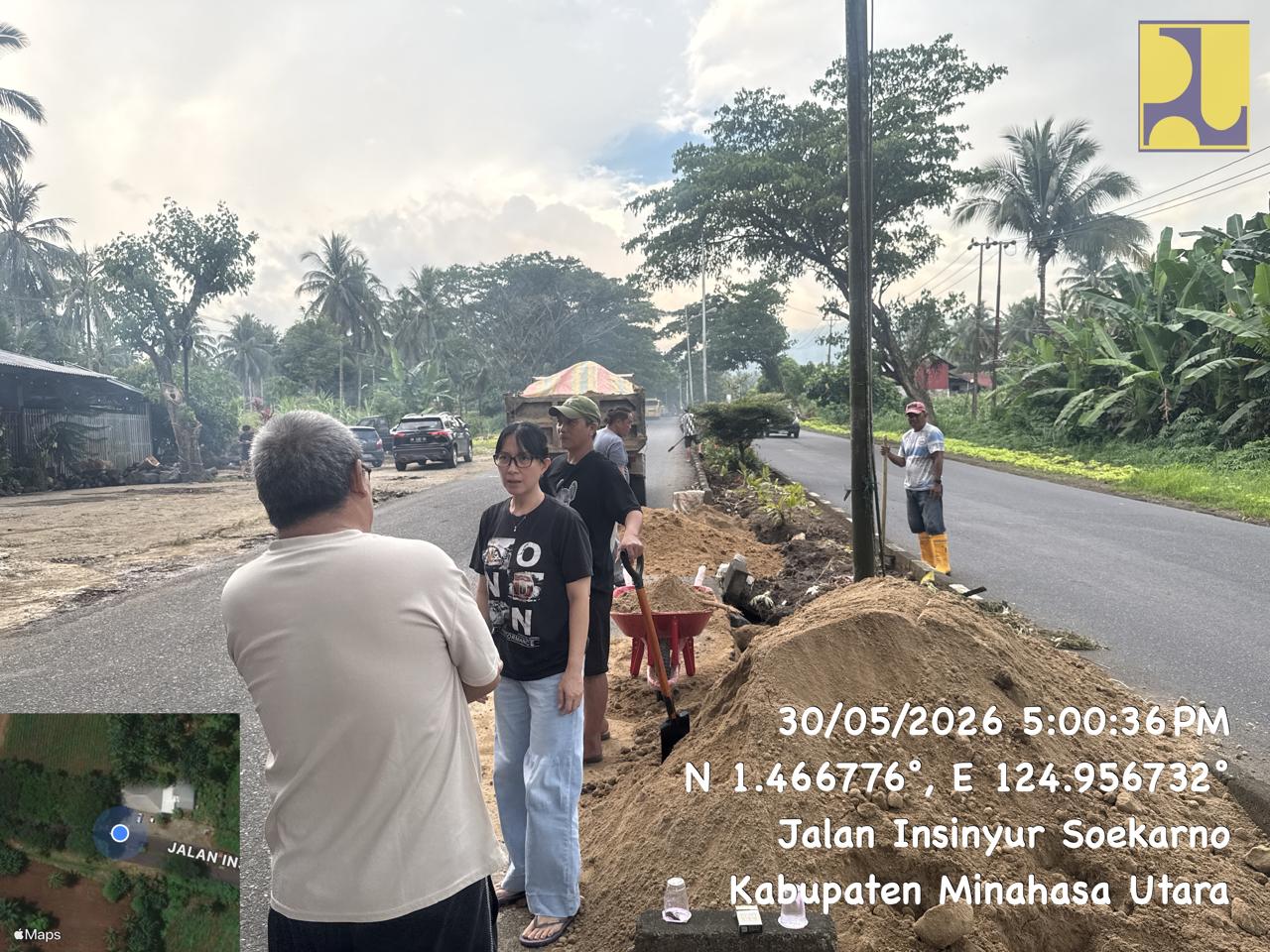 Tindak Lanjut Instruksi Bupati, Antisipasi Kecelakaan PUPR Minut Rehab Median Jalan Soekarno Pasca Hujan Ekstrem