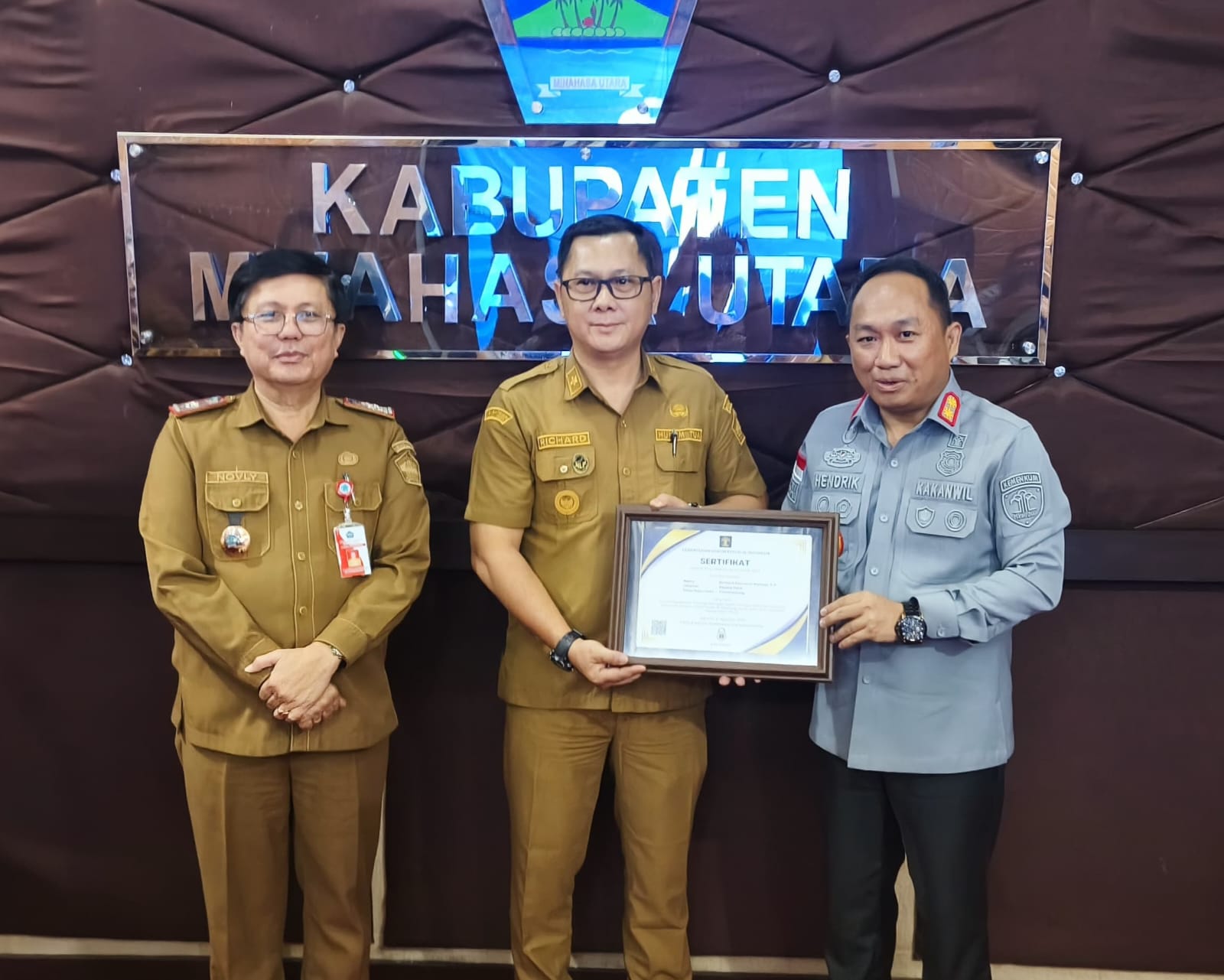 Perkuat Restorative Justice, Richard Kamagi Terima Penghargaan dari Kementrian Hukum RI