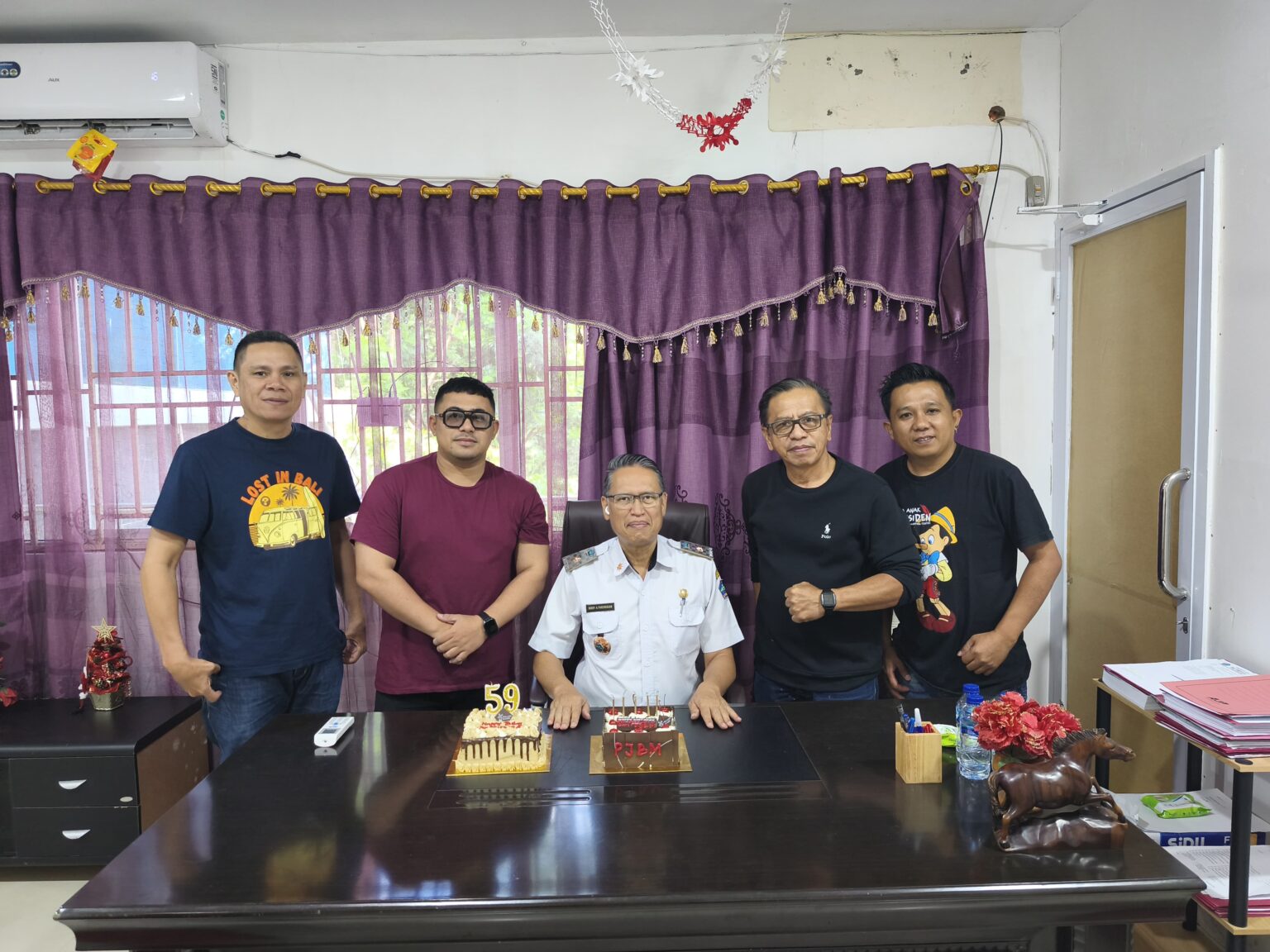 PJBM Beri Kejutan HUT ke-59 Asisten II Minut Robby Parengkuan