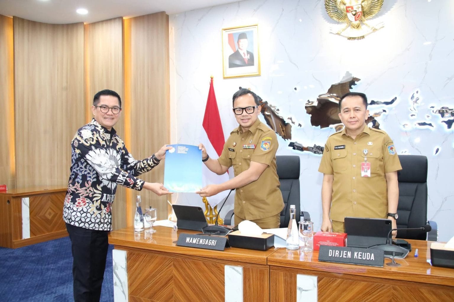 Bupati Joune Ganda Dorong Inovasi PAD di Rakor Bersama Kemendagri, Tanpa Bebani Masyarakat