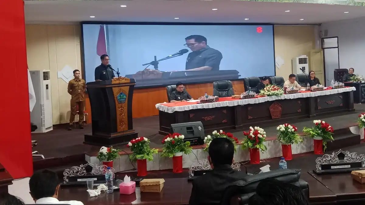 DPRD Miut Sahkan Ranperda Pemerintahan Desa, Bupati Joune Ganda: Beri Kepastian Hukum dan Perkuat Pembangunan Desa