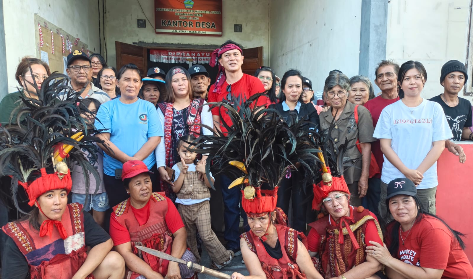 Didukung 355 Tanda Tangan Warga, Hetty Rorong Sundah Resmi Mendaftar Calon Hukum Tua Desa Lilang