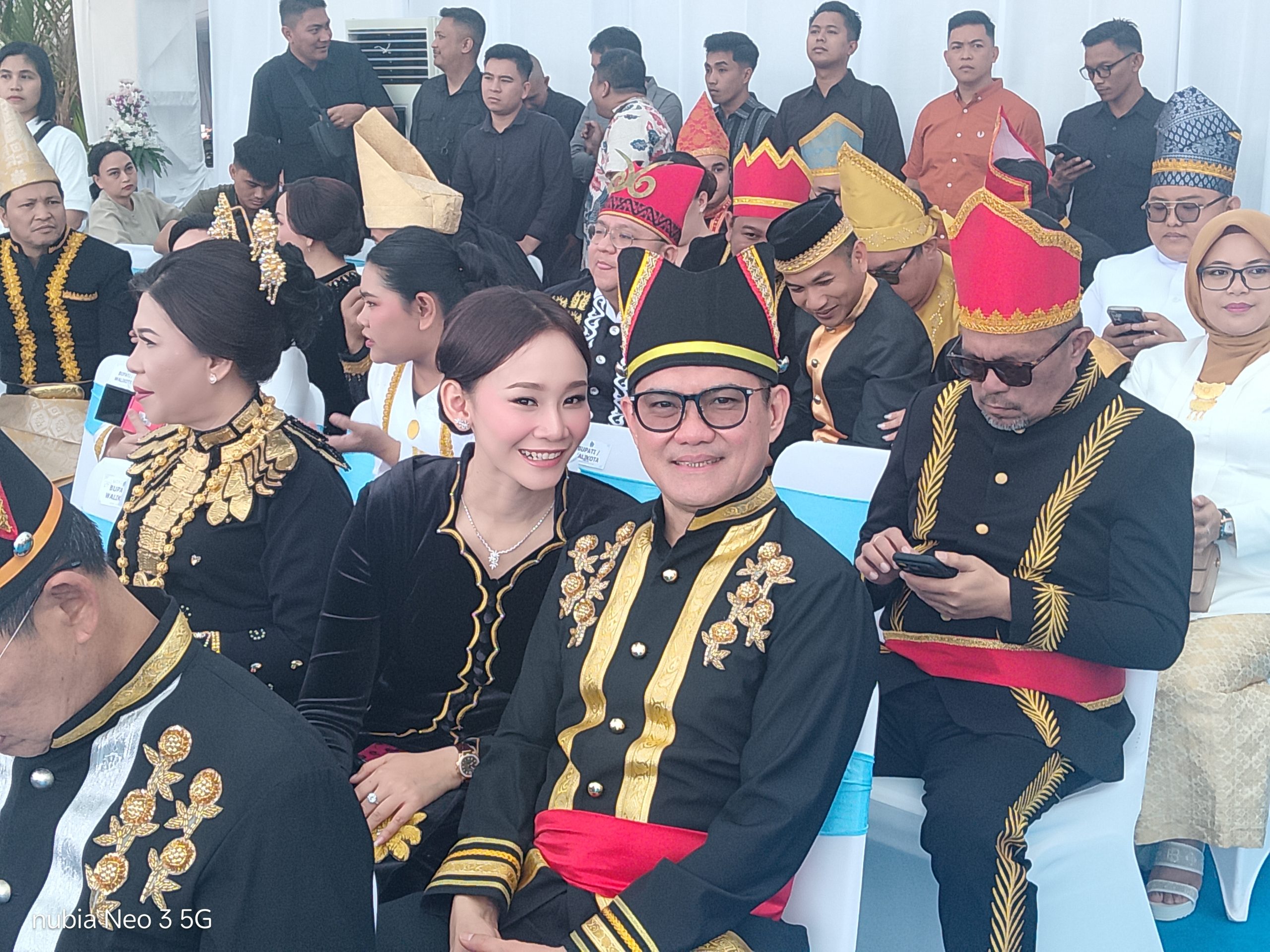 Didampingi Ketua TP-PKK Rizya Ganda, Bupati Joune Ganda Hadiri Upacara HUT ke-62 Sulut