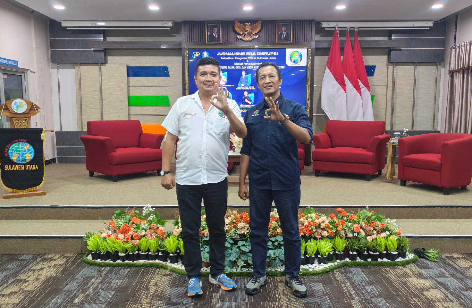 Ketum DPP IWO Dwi Christianto Lantik Reinold Welong Pimpin IWO Minut 2026-2031