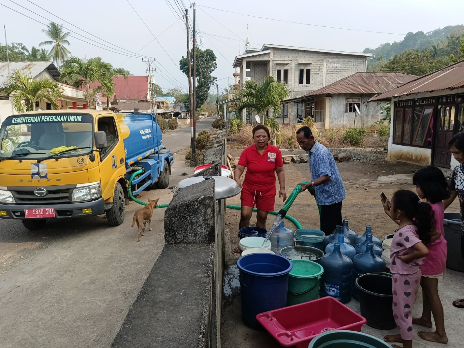 Krisis Air Bersih Landa Desa Sunsilo, Pemkab Minut Gerak Cepat Salurkan Bantuan